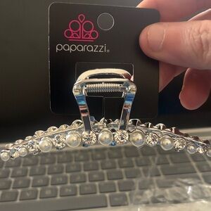 Paparazzi Silver and White Pearl Hair‎ Accessory